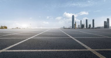 Freeway Skyline ve finans bölgesi modern binaları