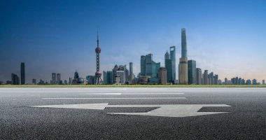 Freeway Skyline ve finans bölgesi modern binaları