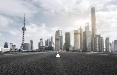 Freeway Skyline ve finans bölgesi modern binaları