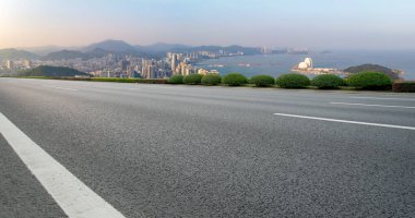 Freeway Skyline ve finans bölgesi modern binaları