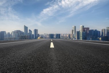 Freeway Skyline ve finans bölgesi modern binaları