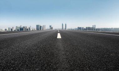 Freeway Skyline ve finans bölgesi modern binaları