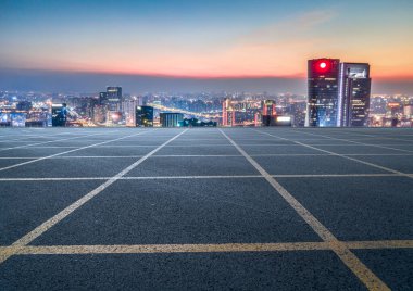 Freeway Skyline ve finans bölgesi modern binaları