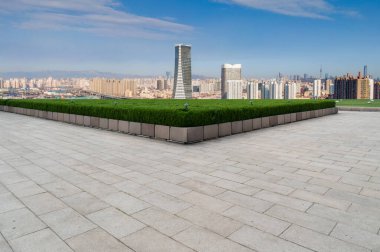 Yol Yüzeyi ve Finans Bölgesi Binaları