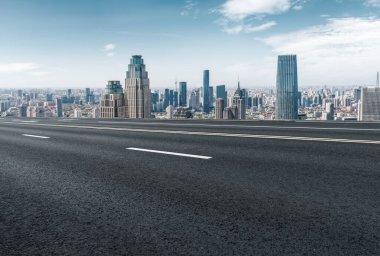 Yol ve Çin modern şehir binaları