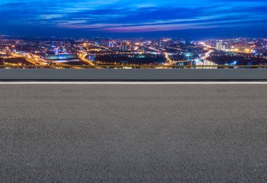 Freeway Skyline ve finans bölgesi modern binaları