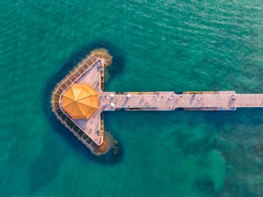 Qingdao körfezi trestle köprüsü manzarası.