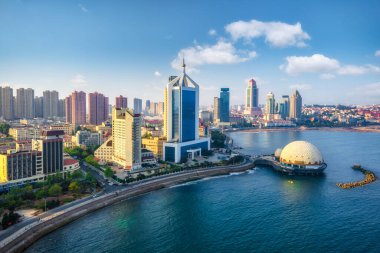 Qingdao körfezi trestle köprüsü manzarası.