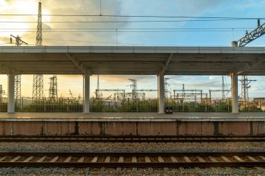 Tren istasyonu platformu demiryolu taşımacılığı