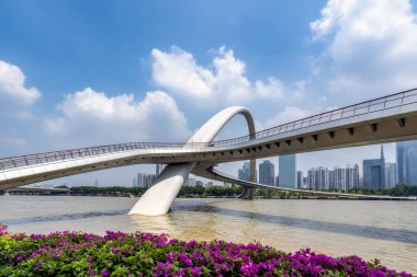 Guangzhou İnci Nehri Haixin Köprüsü. Yakın plan.