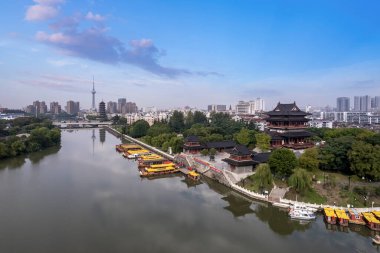 Çin Taizhou şehir binalarının gökyüzü fotoğrafı