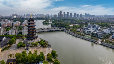 Çin Taizhou şehir binalarının gökyüzü fotoğrafı