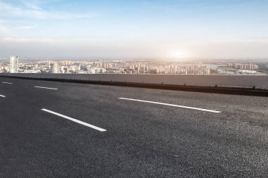 İleri ve Mali Bölge Binaları Yolu