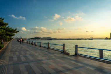 Qingdao, Çin 'in güzel kıyı manzarası.