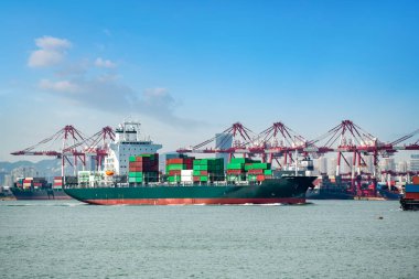 Rıhtım vinçleri konteynerleri, ticaret portu, nakliye