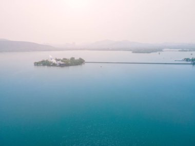 Çin 'in Xuzhou kentindeki Yunlong Gölü' nün havadan çekilmiş fotoğrafı.