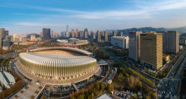Jinan Yüksek Teknoloji Bölgesi 'ndeki modern binaların hava fotoğrafçılığı