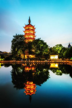 Changzhou, Çin 'de Klasik Bahçe Mimarisi Gece Manzarası