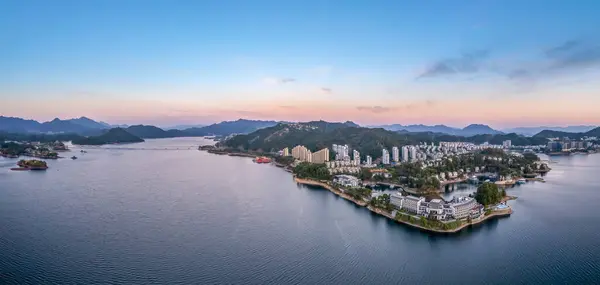 stock image The beautiful natural scenery of Qiandao Lake, Zhejiang Province