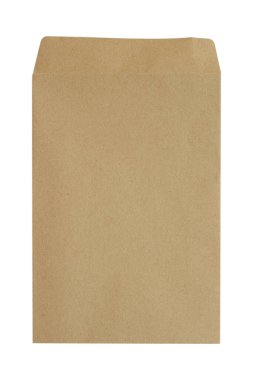 Kahverengi zarf kağıdı beyaz arka planda izole edilmiş. kırpma yolu.