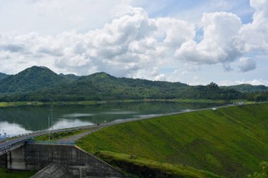 Wonosobo, Endonezya 'daki Wadaslintang Barajı