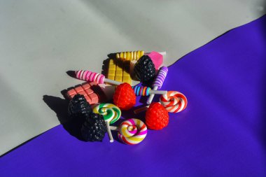 Mülk fotoğrafları çilek, yaban mersini, tatlı yiyecekler, pamuk şeker