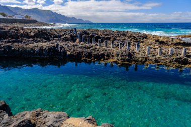 Las Salinas de Agaete Gran Canaria, İspanya 'daki Las Nieves Doğal Havuzları.