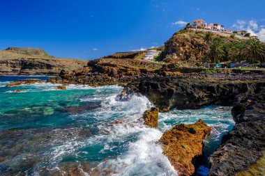 Las Salinas de Agaete Gran Canaria, İspanya 'daki Las Nieves Doğal Havuzları.