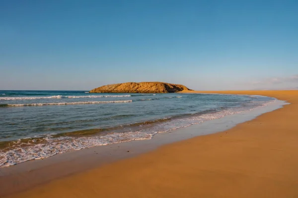 스페인 카나리아 제도의 푸에르테벤투라에 해변에서 바라본 — 스톡 사진