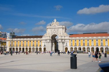 Pazar Meydanı 'nın mimarisi Lizbon, Portekiz' de bir meydandır. Saray Meydanı olarak da bilinir.