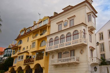 Cascais, Portekiz 'in Lizbon eyaletinin batısında yer alan bir tatil beldesidir.