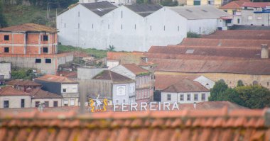 Portekiz, Vila Nova de Gaia 'dan Porto' nun eski şehir merkezinin hava görüntüsü