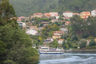 Portekiz 'deki Douro Vadisi' ndeki geminin manzarası