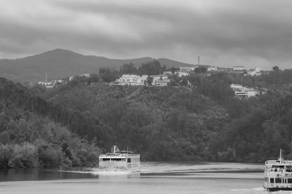 Γραφική Άποψη Του Πλοίου Στην Κοιλάδα Douro Στην Πορτογαλία — Φωτογραφία Αρχείου