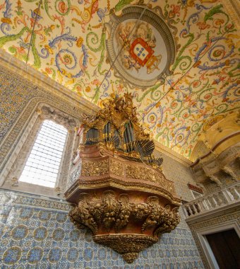 Portekiz 'in Coimbra şehrindeki şapelin içinde.