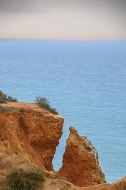 Deniz kıyısının güzel manzarası