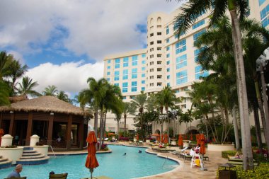 Tatil köyündeki güzel tropikal plaj