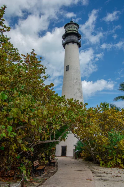 比斯卡恩湾海滩上的灯塔 — 图库照片