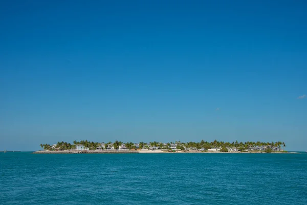 位于美国佛罗里达州基韦斯特前面的小岛的景观 — 图库照片