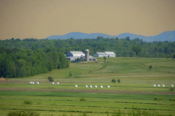 Вид Фермерское Поле Сельской Местности — стоковое фото