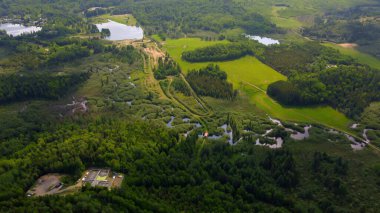 Quebec 'te güzel bir Kanada golf kulübünün hava manzarası.