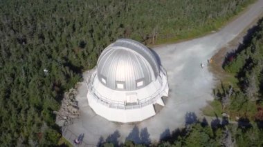 Mont Mgantic Gözlemevi 'nin hava görüntüsü