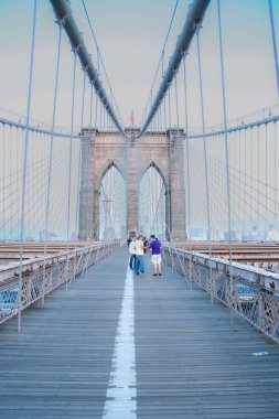  Büyük köprü ve New York şehrinin ufuk çizgisi