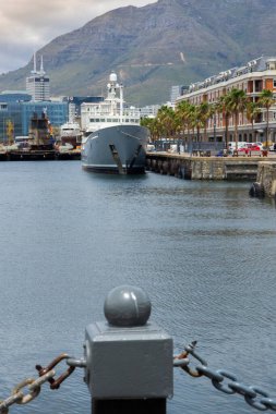 Öğleden sonra Cape Town plajlarının manzarası. Güney Afrika