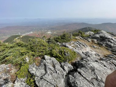 ABD 'de Jay Peak turizm sahasının etrafına sonbahar rengi