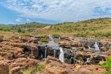 Kanada 'daki ünlü Memphremagog Gölü manzarası  