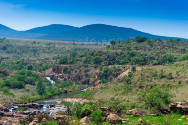 Kanada 'daki ünlü Memphremagog Gölü manzarası  