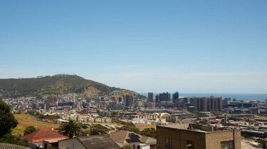 Güney Afrika 'daki Signal Hill' den Cape Town 'un güzel bir bölümünün görüntüsü