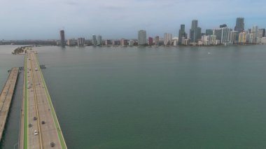 Miami Florida, ABD 'deki Key Biscayne Körfezi' nden görüldü.