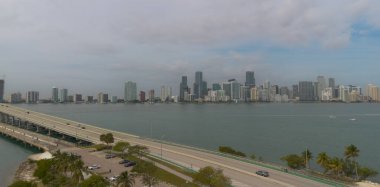 Miami Florida, ABD 'deki Key Biscayne Körfezi' nden görüldü.